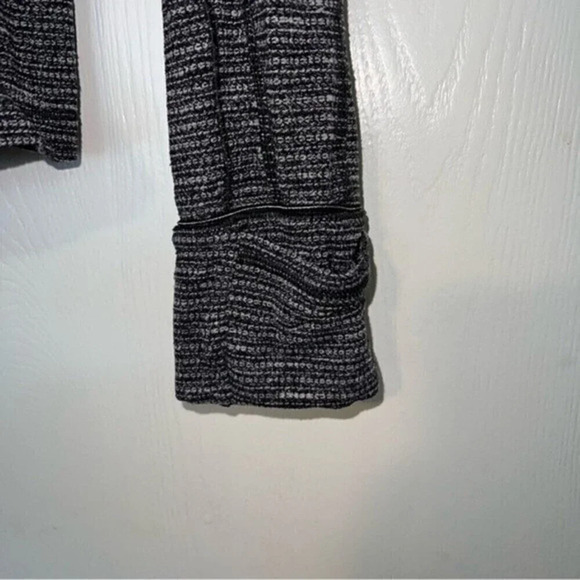 Lululemon Run Briskly 1/2 Zip Size 8 - Picture 7 of 10
